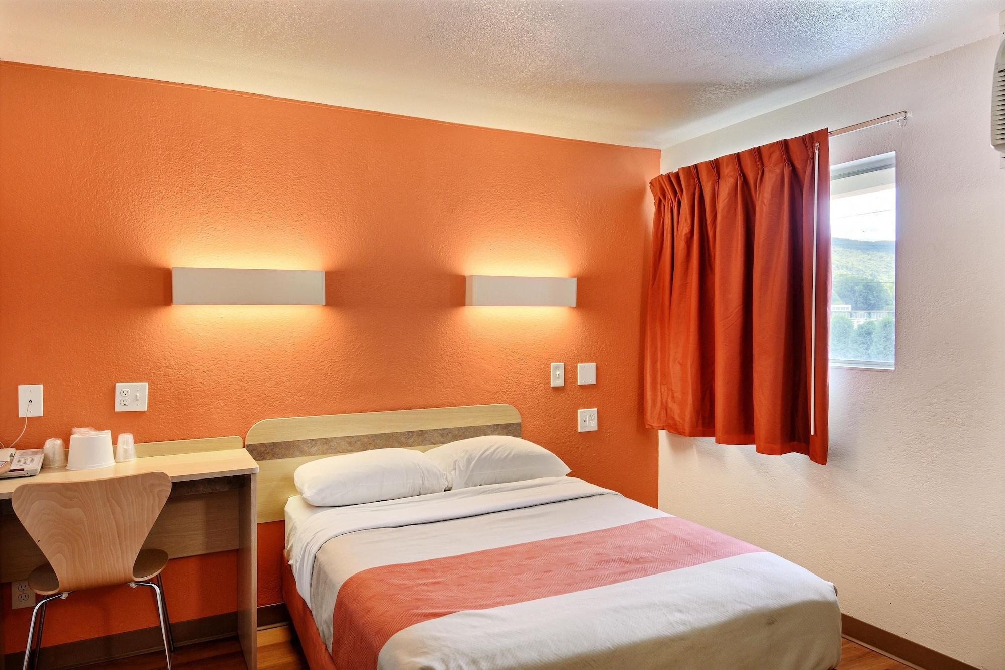 Travelodge By Wyndham Brattleboro Vt Ngoại thất bức ảnh