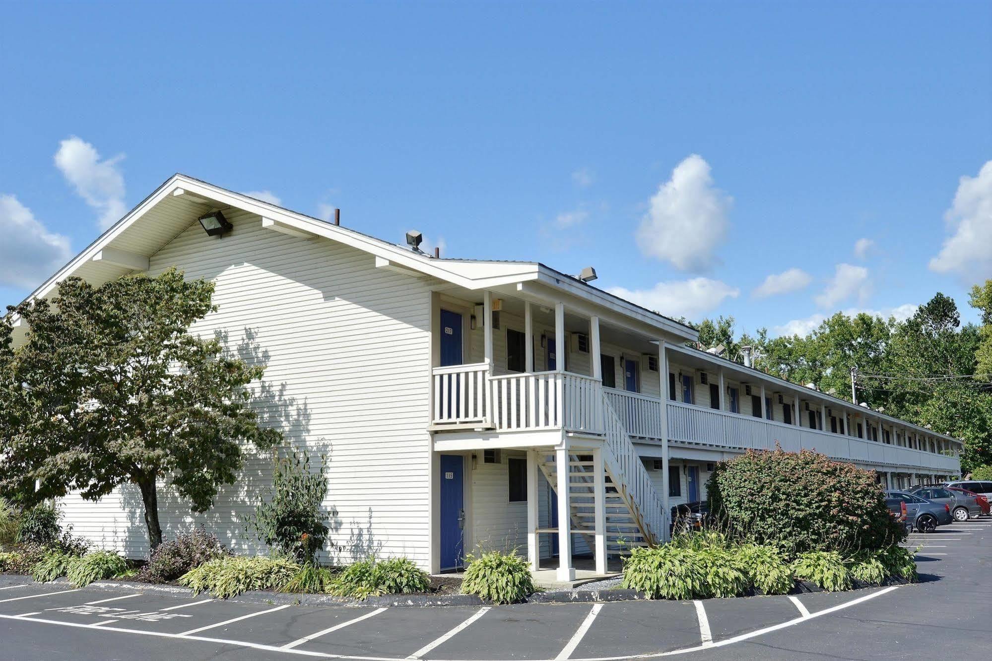 Travelodge By Wyndham Brattleboro Vt Ngoại thất bức ảnh