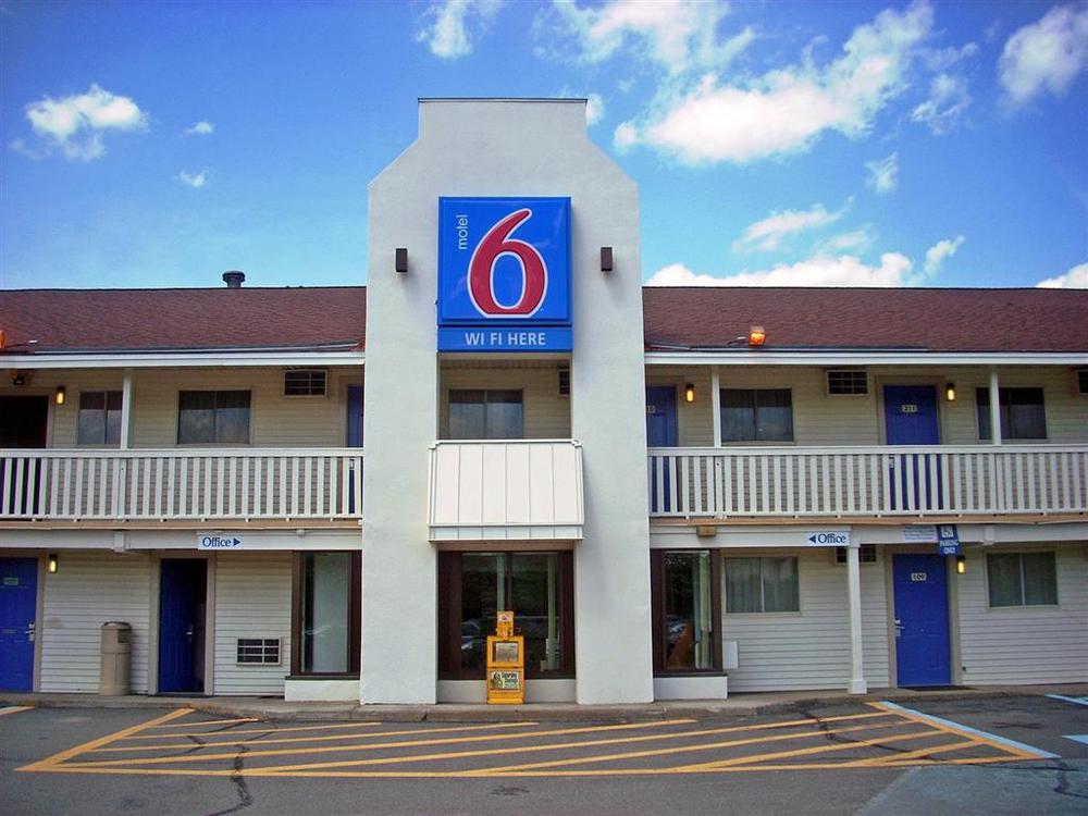 Travelodge By Wyndham Brattleboro Vt Ngoại thất bức ảnh